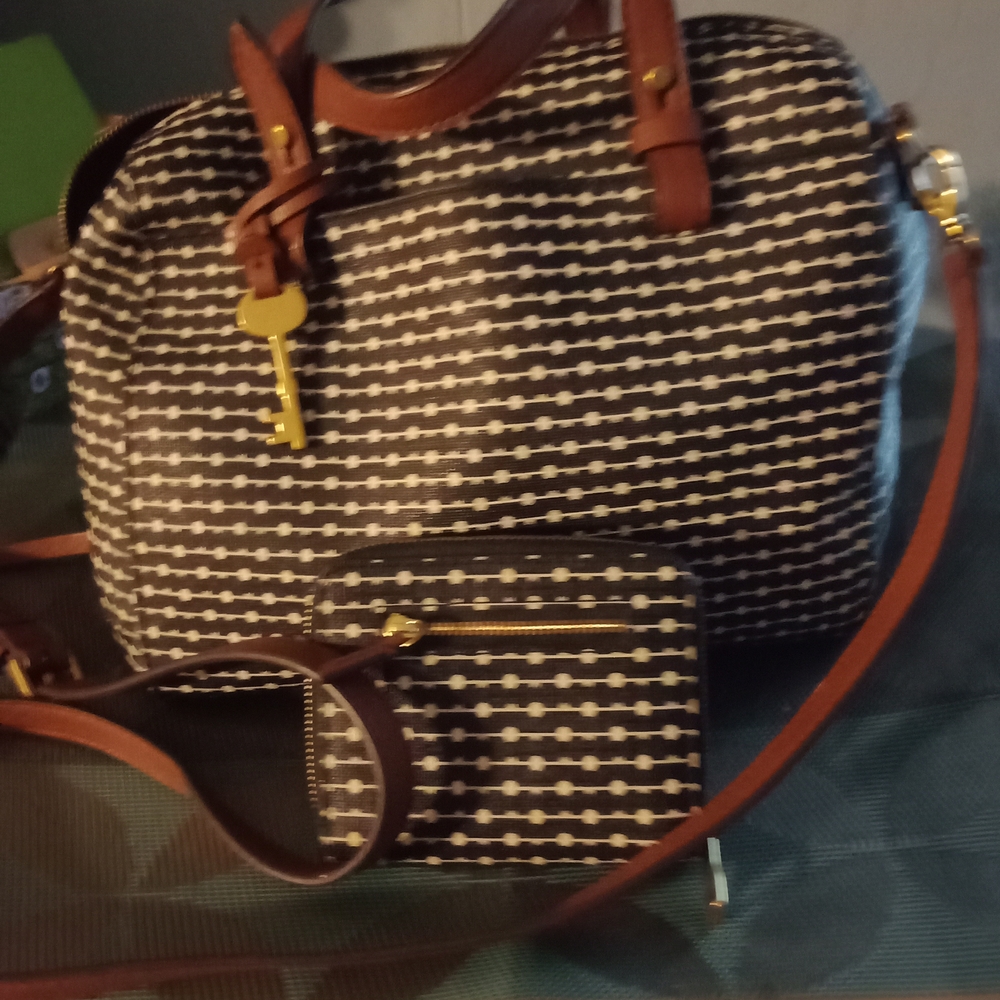 Fossil Bag And Wallet Stylish Black and White Patterned Women's Bag Set